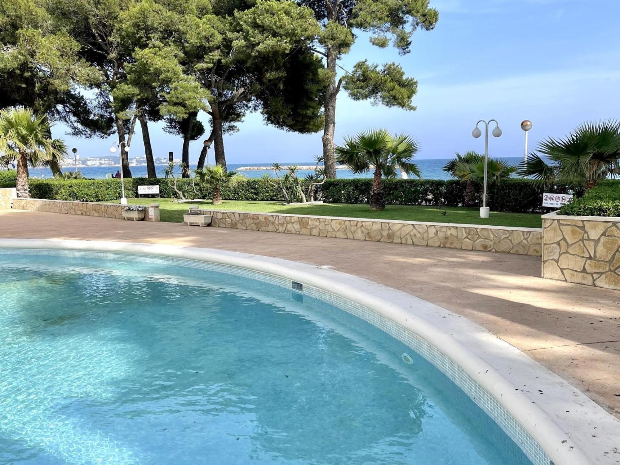 Apartbeach Internacional Y Vistas Playa Камбрильс